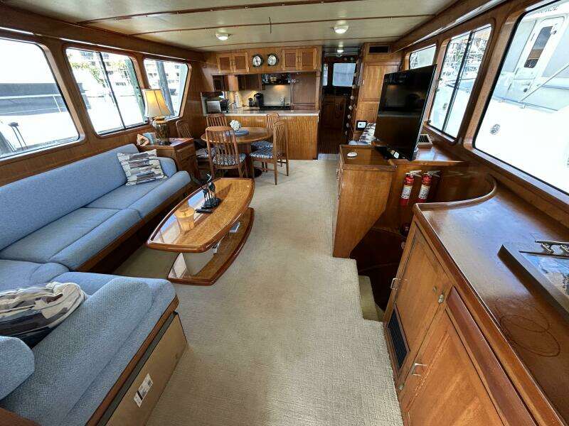 57' DeFever salon forward
