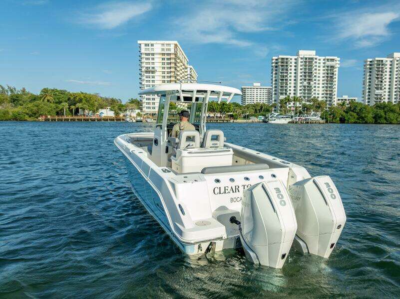 2023 Boston Whaler 280 Outrage