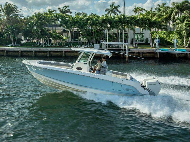 2023 Boston Whaler 280 Outrage