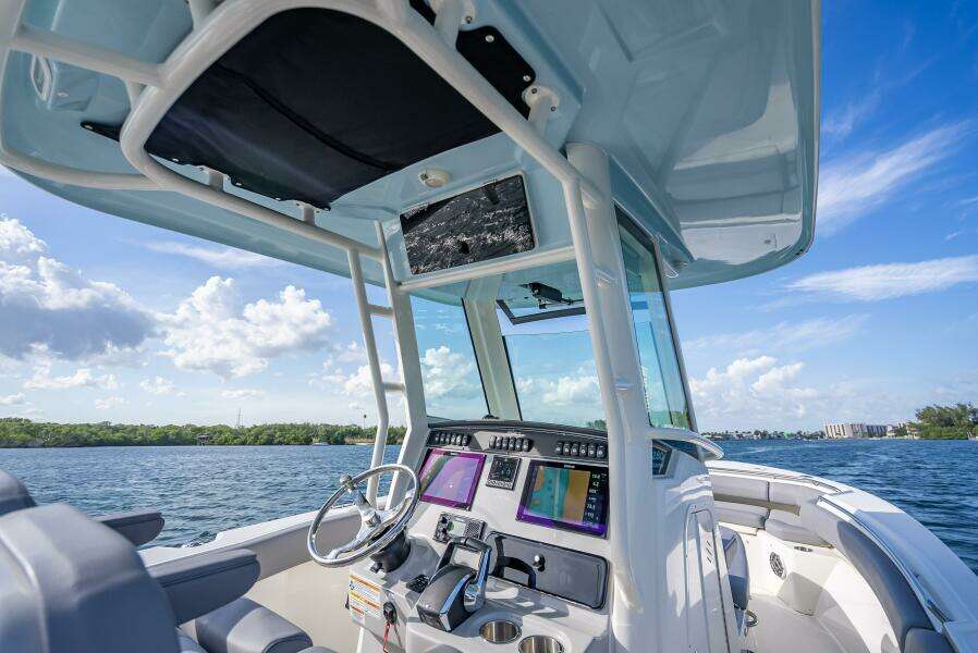 2023 Boston Whaler 280 Outrage