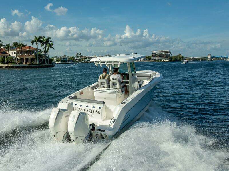 2023 Boston Whaler 280 Outrage