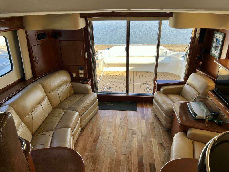 2008 Ovation 52