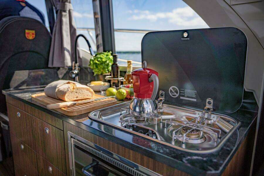 2025 Marex 330 Scandinavia