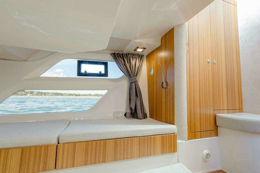 2025 Marex 330 Scandinavia