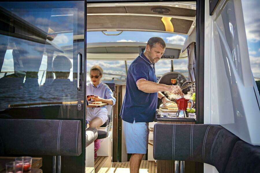 2025 Marex 330 Scandinavia