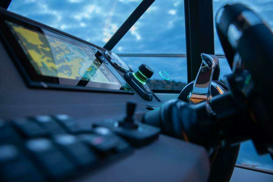 2025 Marex 330 Scandinavia