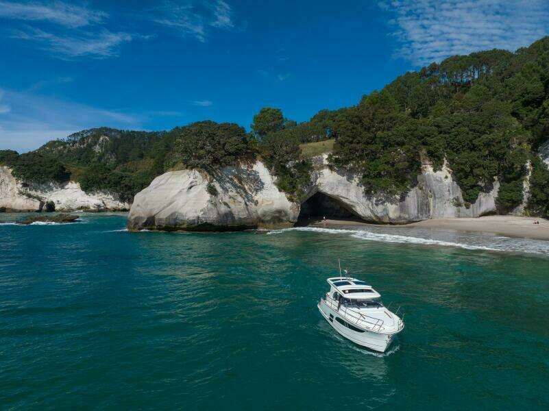 2025 Marex 330 Scandinavia