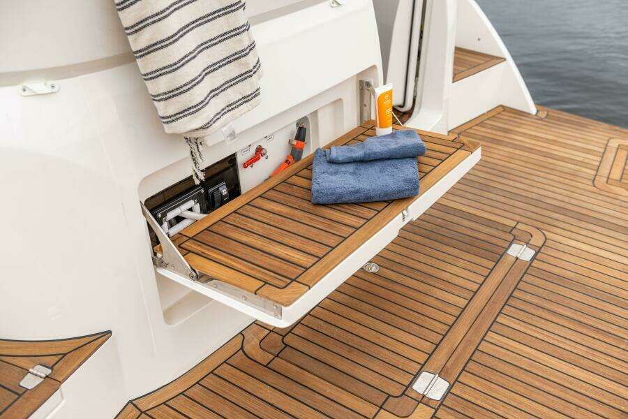 2025 Marex 330 Scandinavia