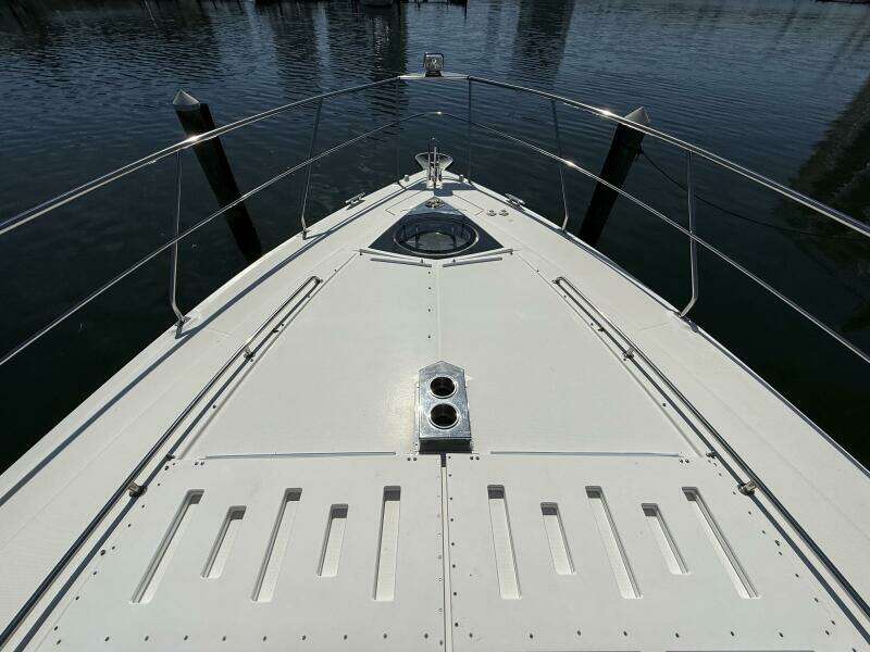 2014 Cruisers Yachts 45 Cantius