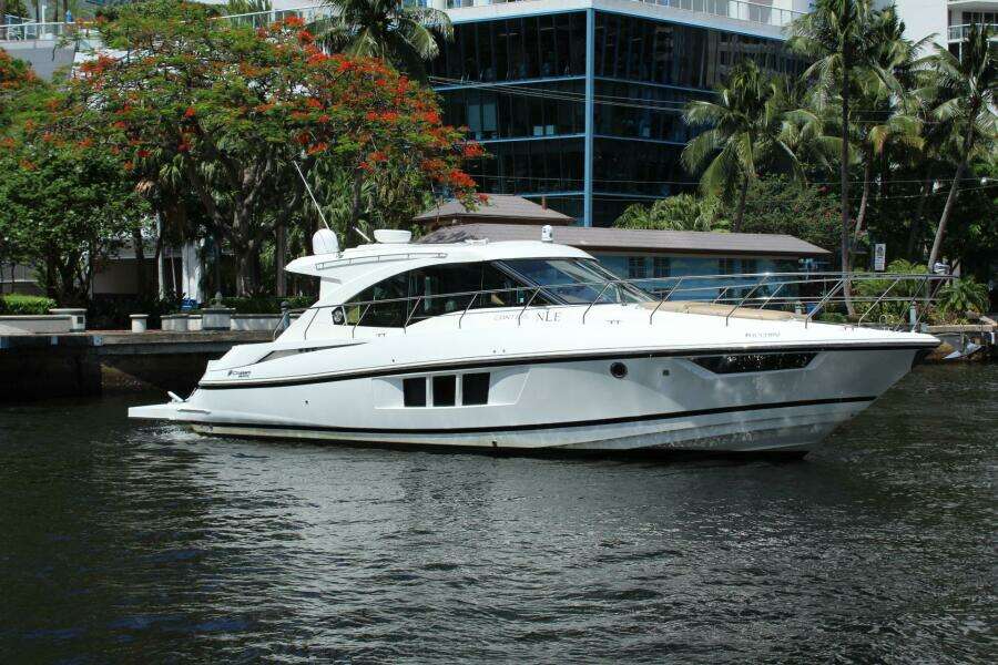2014 Cruisers Yachts 45 Cantius
