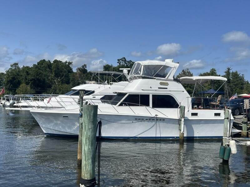 1985 Chris-Craft Catalina 42