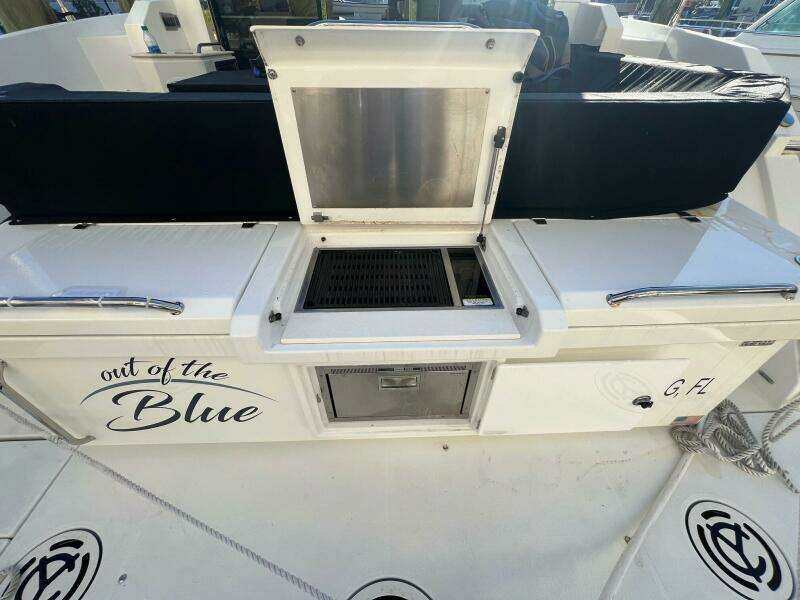 2018 Cruisers Yachts 42 Cantius