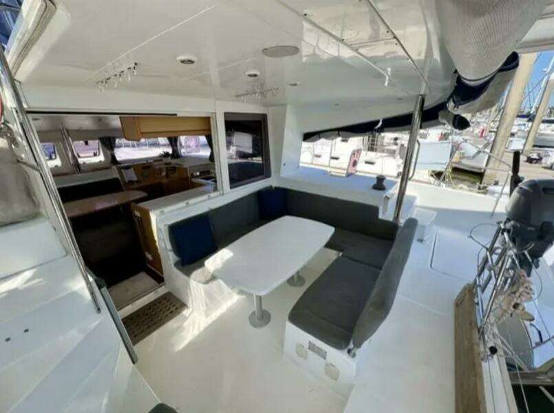 2012 Lagoon 40