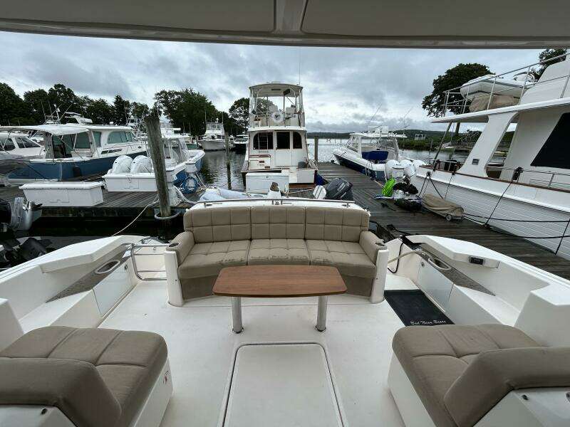 2015 Tiara Yachts C44 Coupe