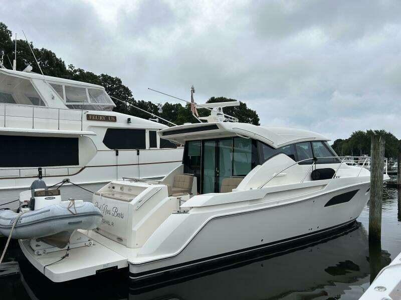 2015 Tiara Yachts C44 Coupe