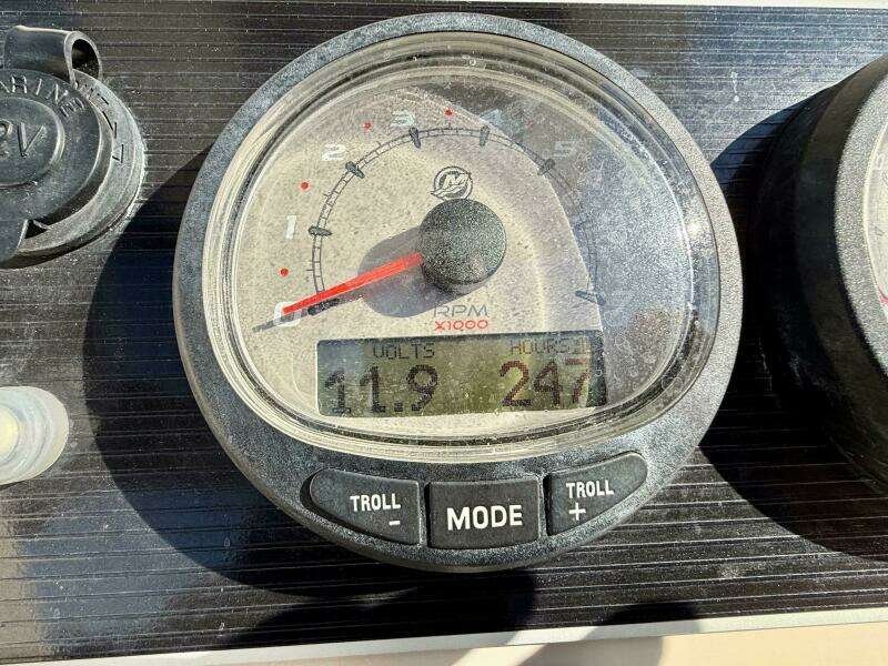 2020 Boston Whaler 210 Dauntless