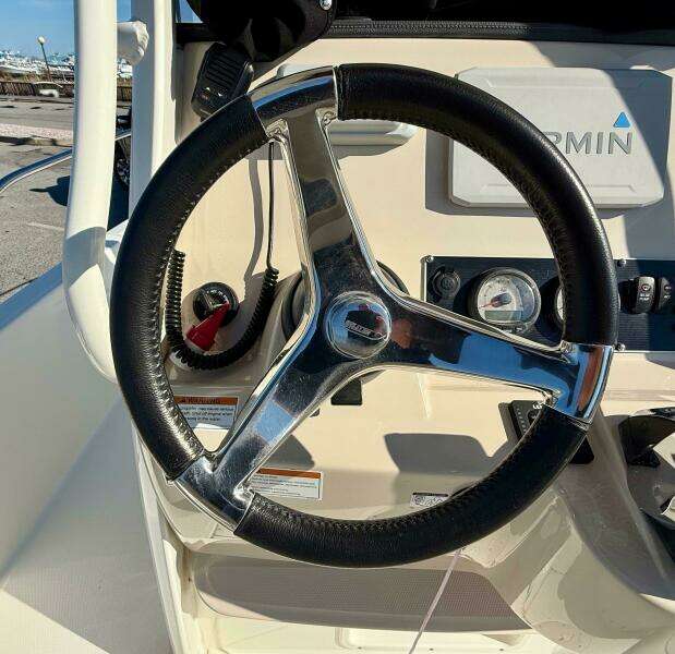 2020 Boston Whaler 210 Dauntless