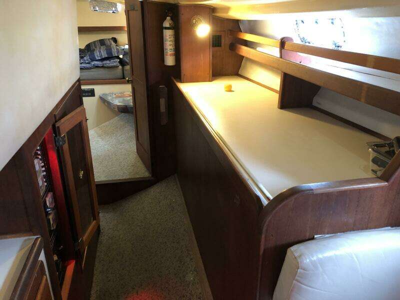 1988 Catalina Morgan Classic 41