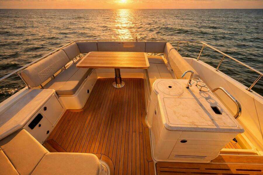 2018 Sea Ray L650 Fly