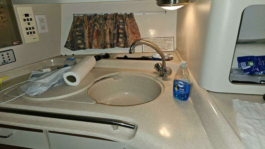 1998 Chris-Craft 320 Express Cruiser