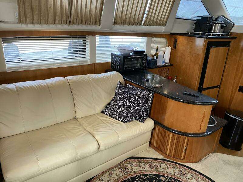 2002 Carver 444 Cockpit Motor Yacht