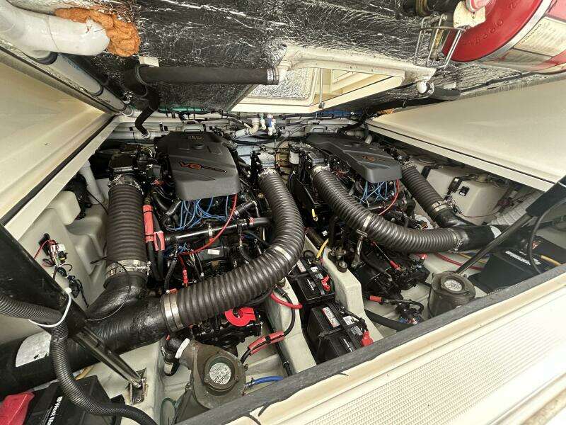 2002 Pursuit 3000 Express