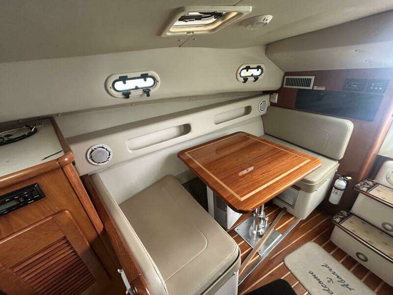 2002 Pursuit 3000 Express