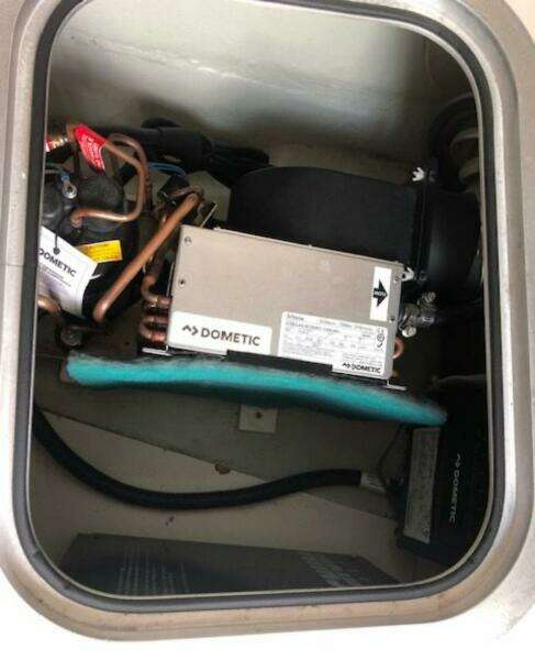 2002 Pursuit 3000 Express