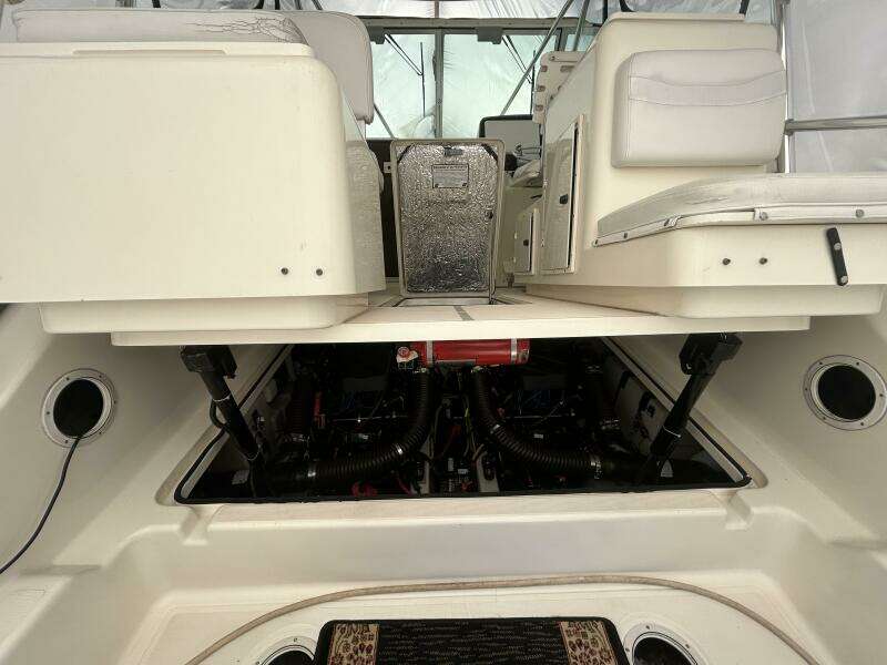 2002 Pursuit 3000 Express