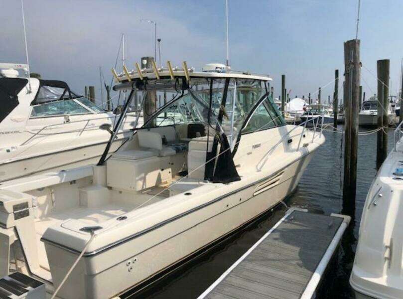 2002 Pursuit 3000 Express