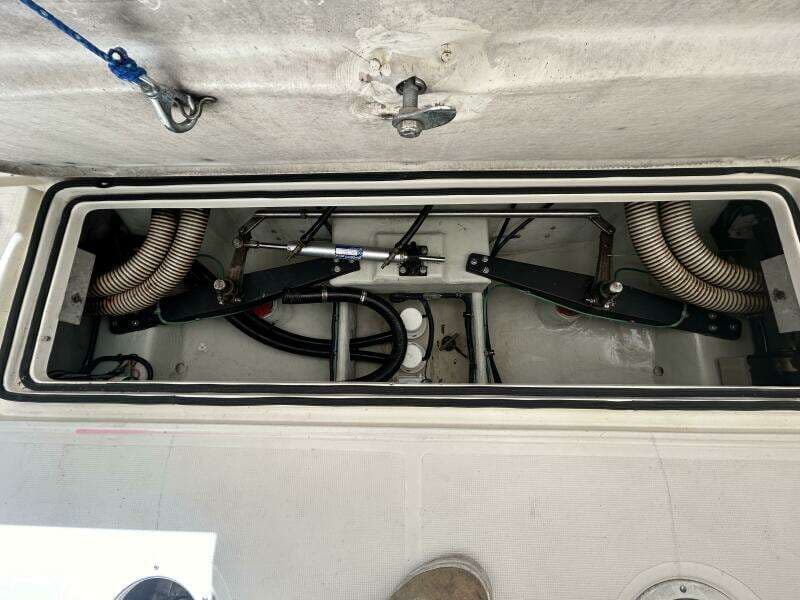 2002 Pursuit 3000 Express