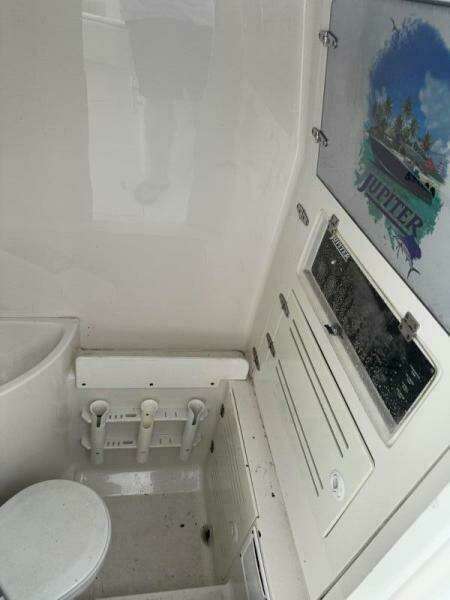 2008 31 Jupiter Center Console