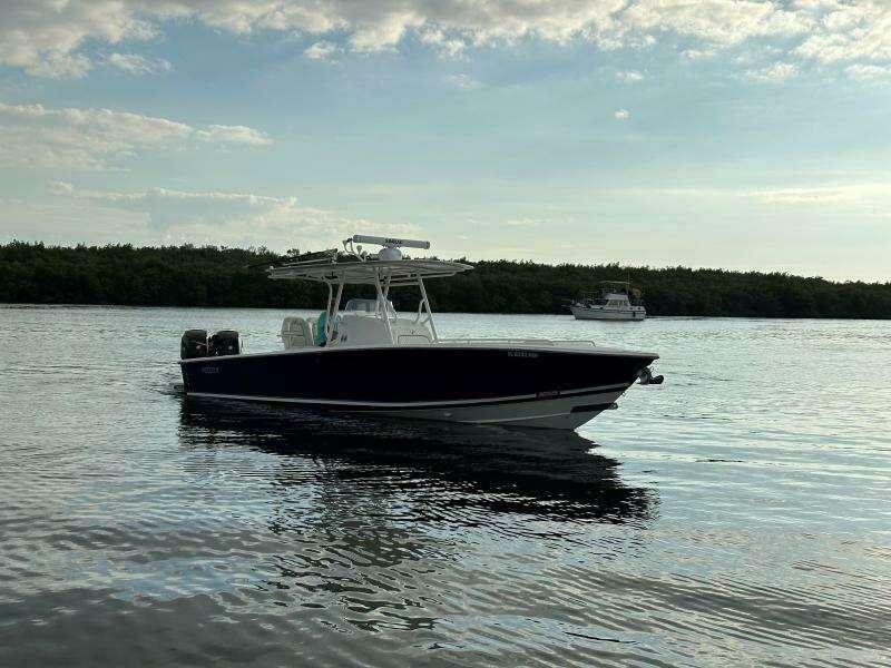 2008 31 Jupiter Center Console