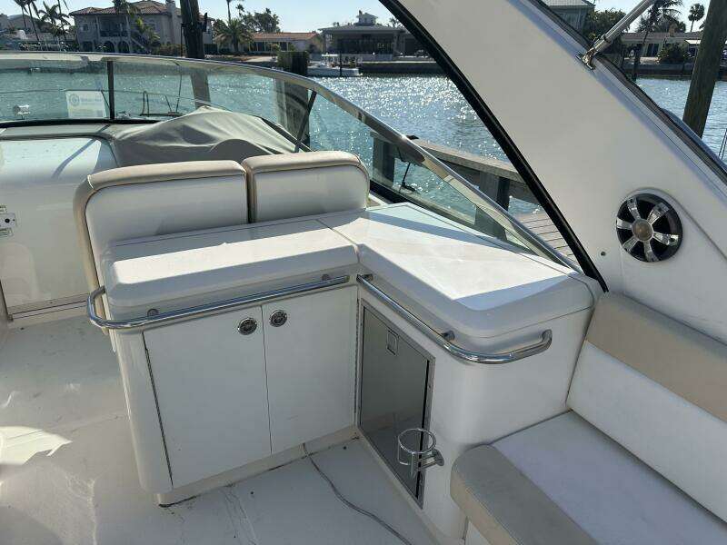 2013 Sea Ray 370 Venture