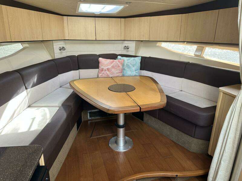 2013 Sea Ray 370 Venture