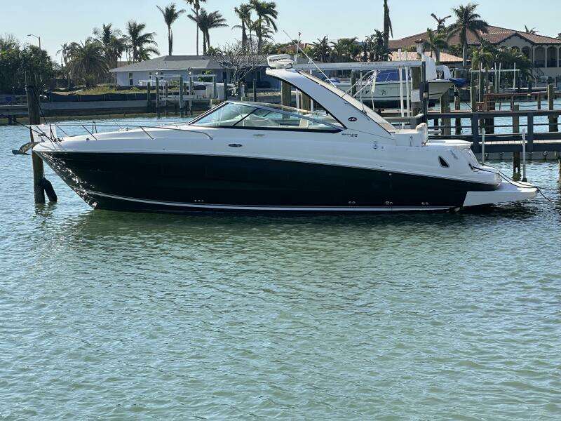 2013 Sea Ray 370 Venture