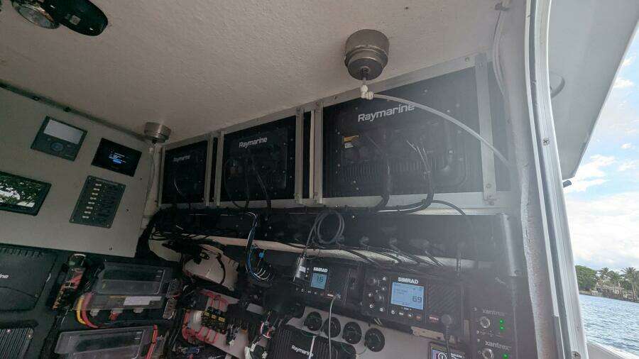 2021 Vela Boatworks 368 Center Console