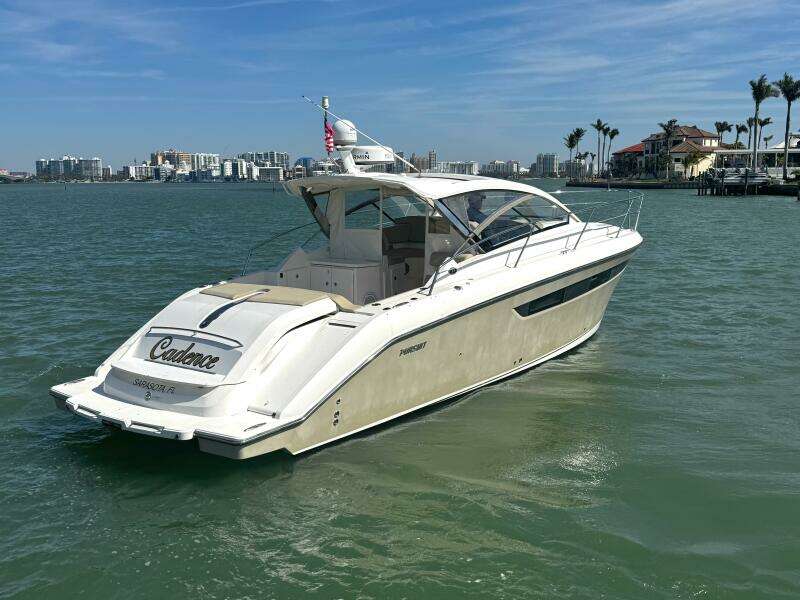 2015 Pursuit 365i Sport Coupe