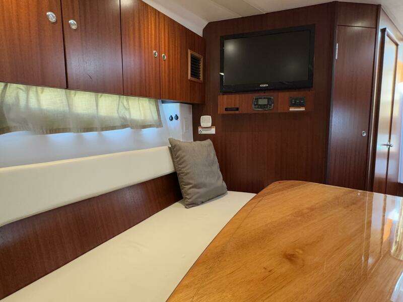 2015 Pursuit 365i Sport Coupe