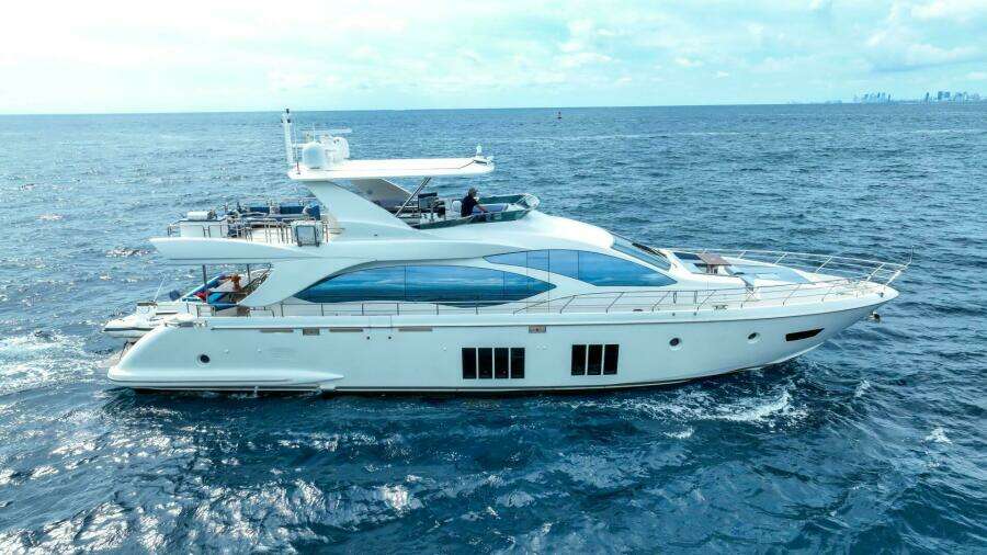 2017 Azimut Flybridge