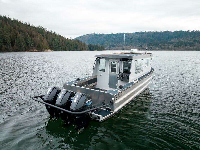 2023 Liquid Metal Maquinna Crew