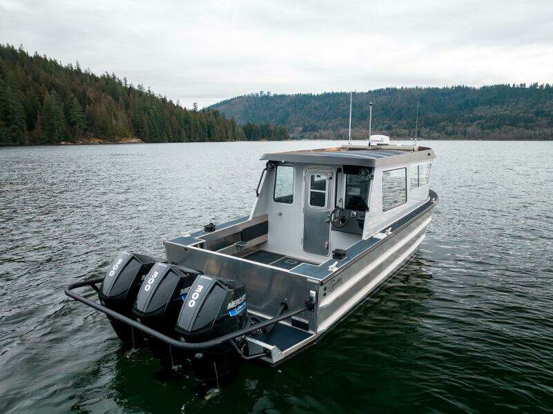 2023 Liquid Metal Maquinna Crew