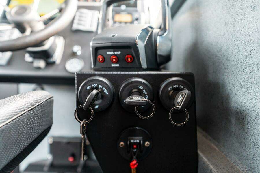 2023 Liquid Metal Maquinna Crew