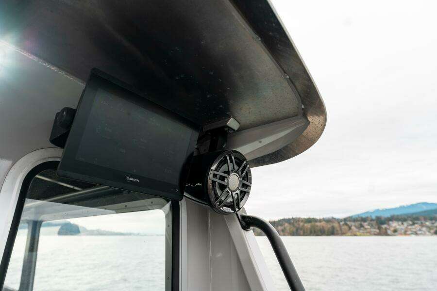 2023 Liquid Metal Maquinna Crew