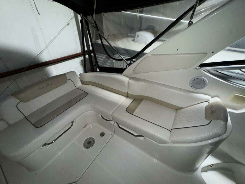 2010 Sea Ray 280 Sundancer