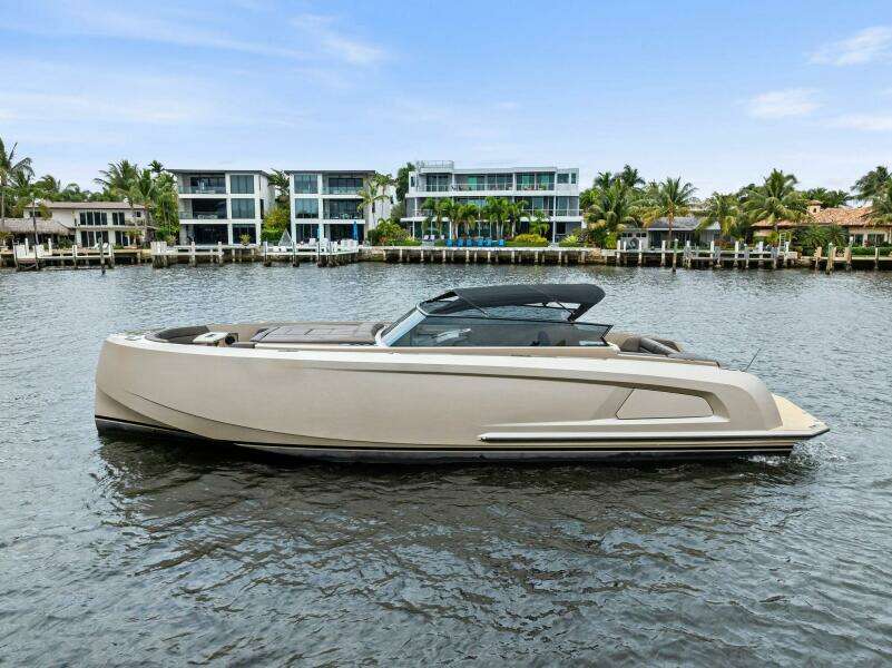 2022 Vanquish Yachts VQ45