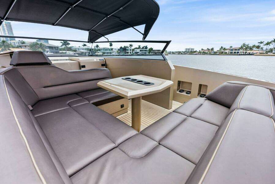 2022 Vanquish Yachts VQ45