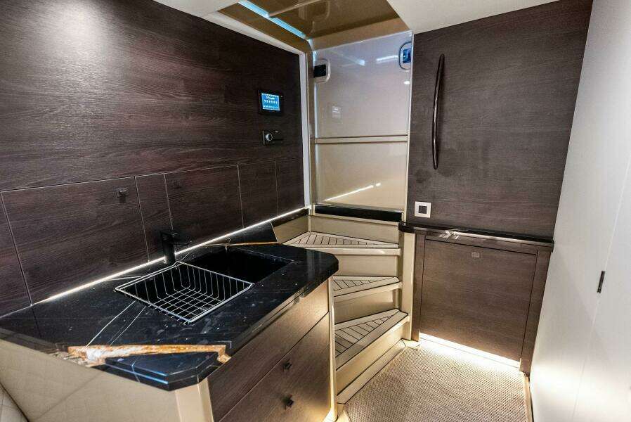 2022 Vanquish Yachts VQ45