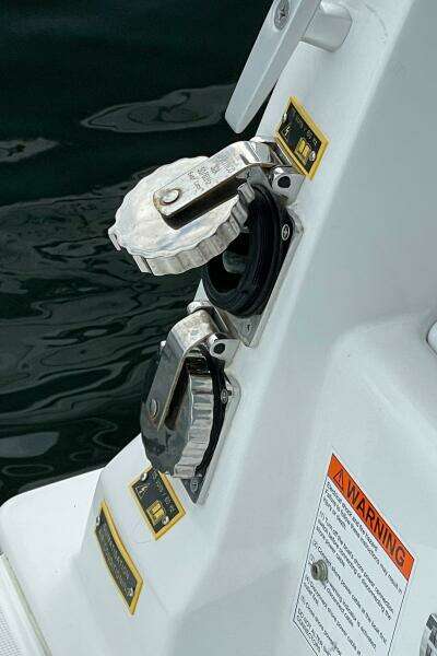 2023 Beneteau Antares 8