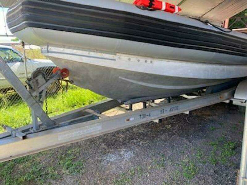 2001 Zodiac Milpro 920